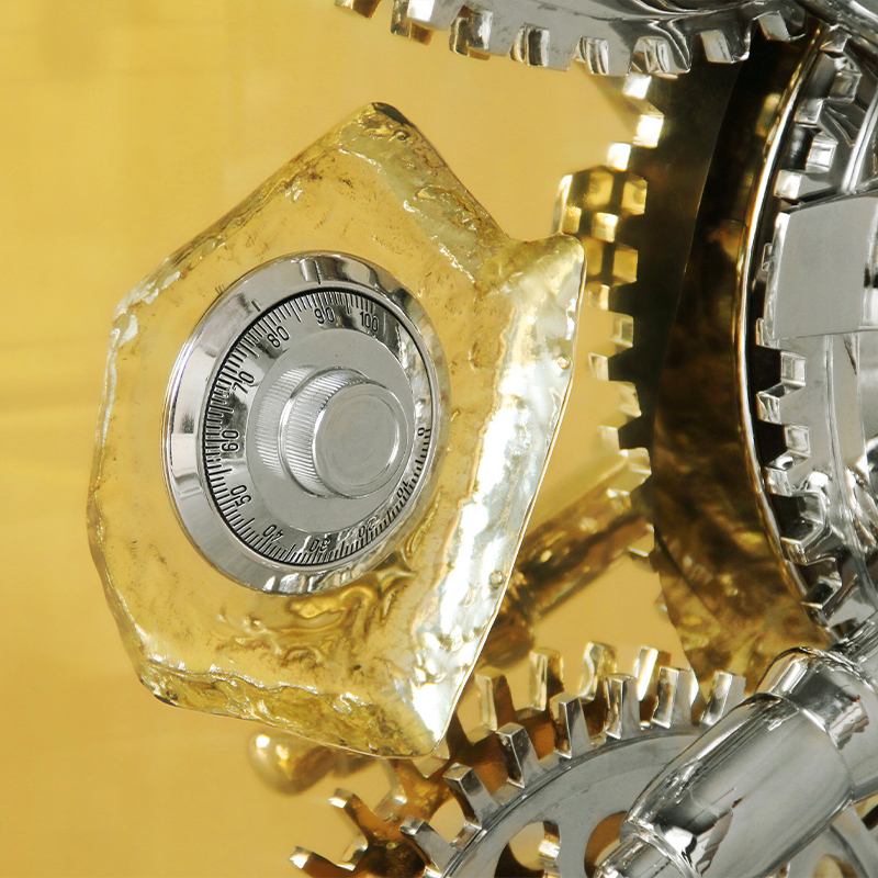 خزانة تخزين بقاعدة خشبية معدنية ذهبية حديثة